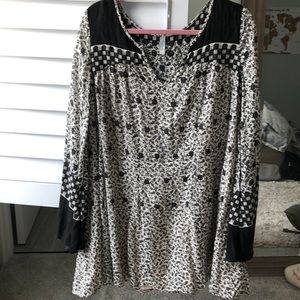 Free People patterned flowy dress bell sleeves- M